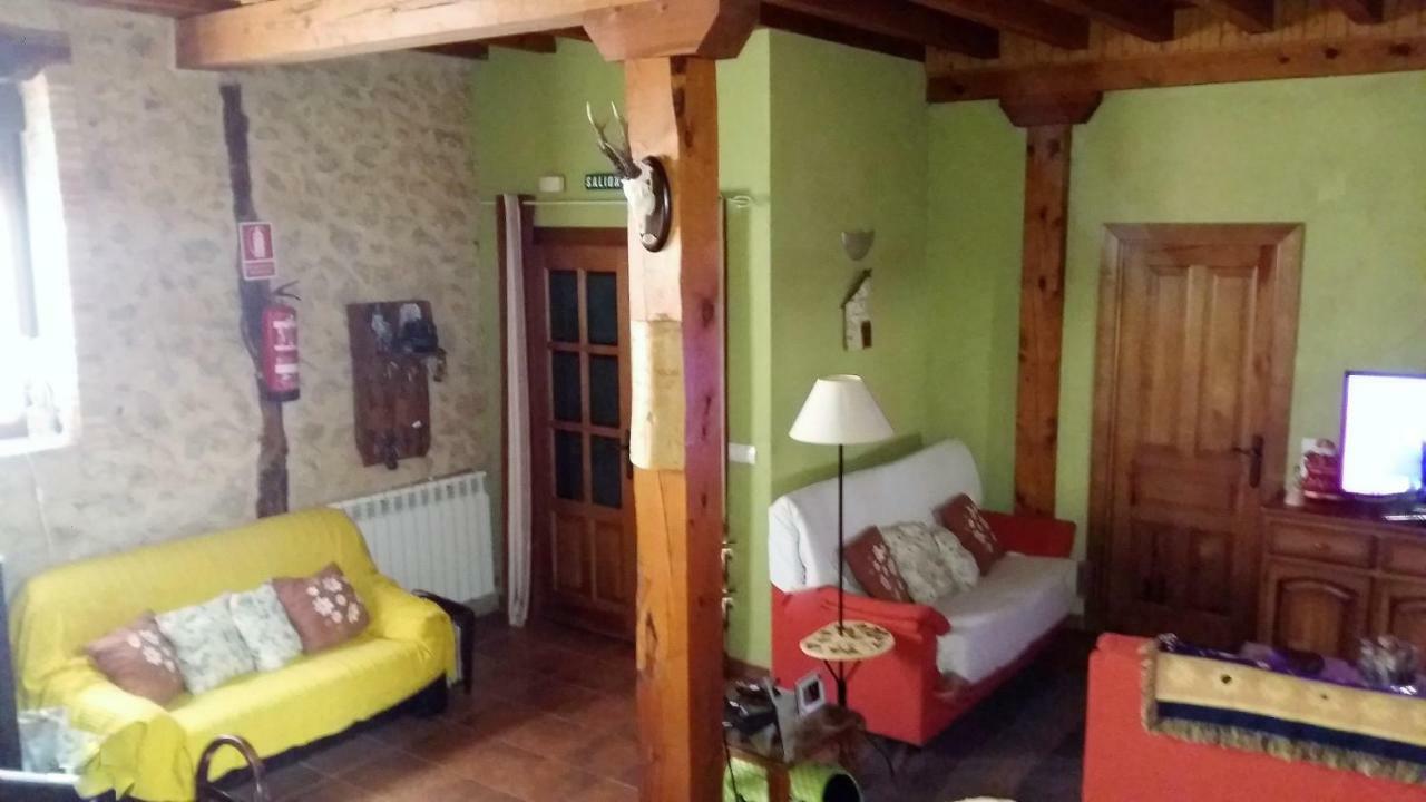Casa Rural Calle Real Bed & Breakfast Torremocha de Ayllón Eksteriør bilde